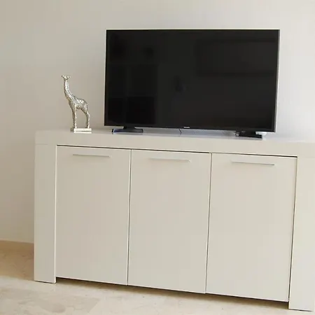 Lovely Peaceful Area Apartment